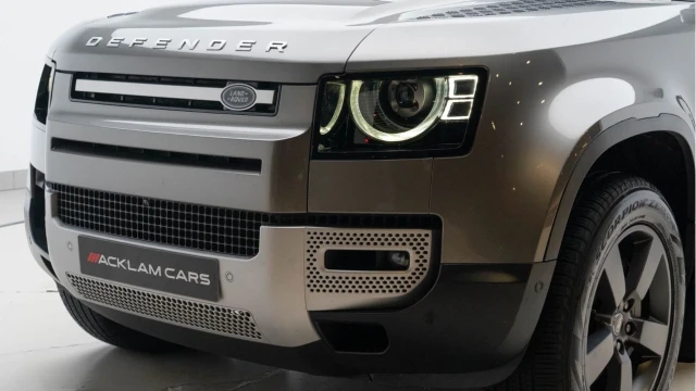 Land Rover Defender (23 Reg) 110 3.0 D300 HSE Image 8