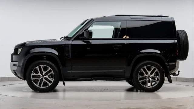 Land Rover Defender (74 Reg) 90 3.0 D250 S Hard Top Commercial (3 Seat) (+VAT) Image 5