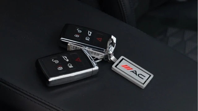 Land Rover Range Rover Sport (71 Reg) 5.0 V8 SVR (SVO) Image 4