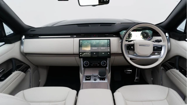 Land Rover Range Rover (23 Reg) 3.0 D350 First Edition (Shadow Pack) Image 2