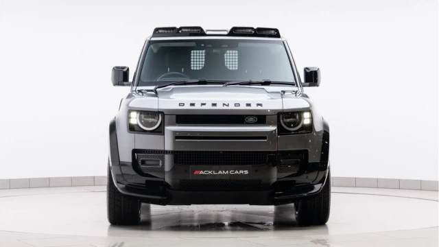 Land Rover Defender (24 Reg) 90 3.0 D250 Hard Top Commercial (3 Seat) (+VAT) Image 6