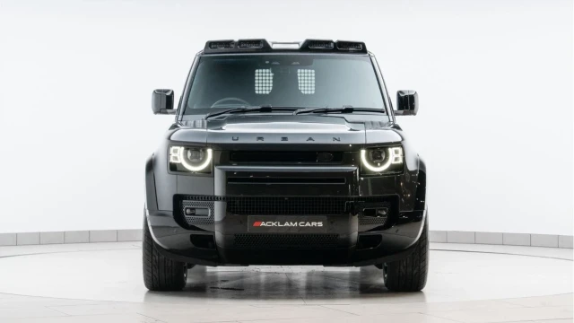 Land Rover Defender (25 Reg) 110 3.0 D350 X-Dynamic HSE Hard Top Commercial (3 Seat) (Bespoke) (+VAT) Image 7