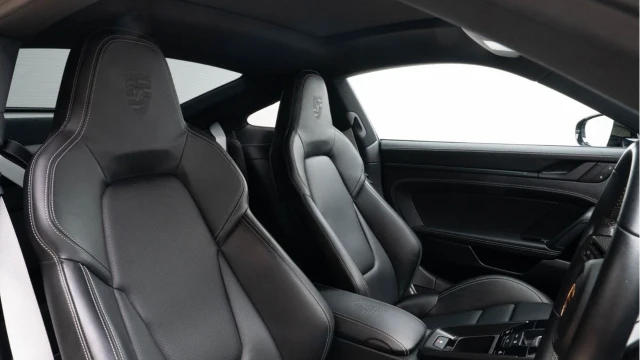 Porsche 911 (23 Reg) 3.0 Carrera 4 GTS Coupe (Aero) Image 3
