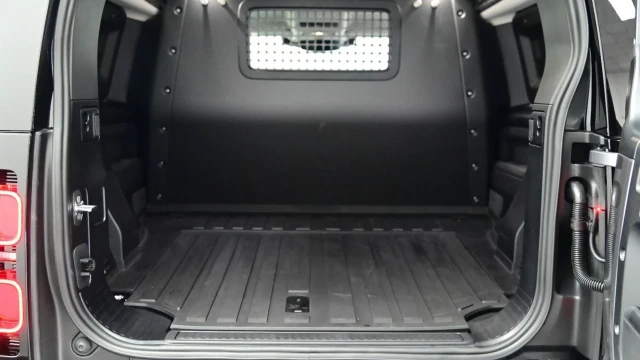 Land Rover Defender (24 Reg) 90 3.0 D250 Hard Top Commercial (+VAT) Image 4
