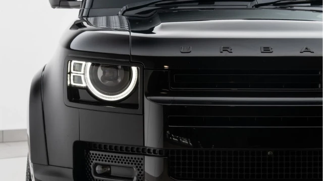 Land Rover Defender (21 Reg) 90 3.0 D250 HSE (6 Seat) (Bespoke URBAN) Image 8