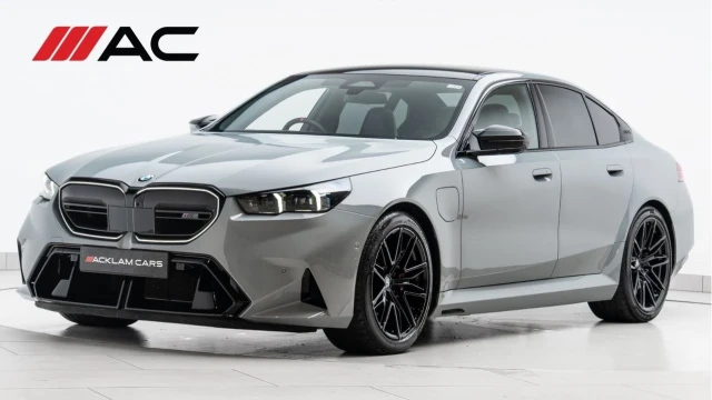 BMW M5 (25 Reg) 4.4 V8 Hybrid Image 1