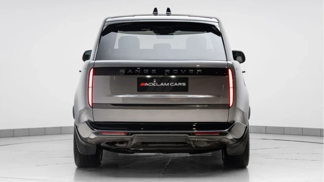 Land Rover Range Rover (25 Reg) 3.0 D300 HSE (Shadow) Image 7