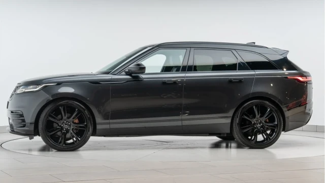 Land Rover Range Rover Velar (72 Reg) 2.0 P250 R-Dynamic HSE Image 4