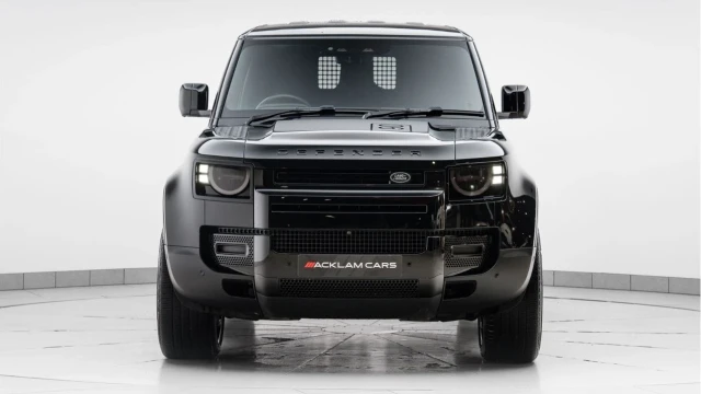 Land Rover Defender (24 Reg) 90 3.0 D250 Hard Top Commercial (3 Seat) (No VAT) Image 5