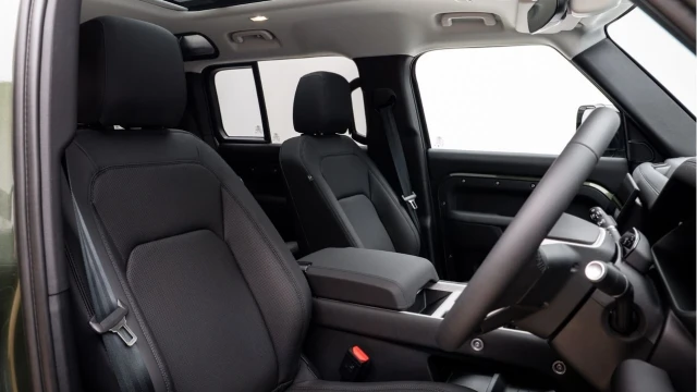 Land Rover Defender (75 Reg) 110 3.0 D250 S (Black Pack) Image 3