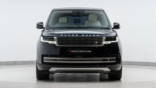 Land Rover Range Rover (72 Reg) 3.0 D300 SE Image 7
