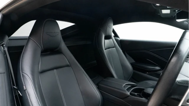 Aston Martin Vantage (22 Reg) 4.0 V8 Image 3
