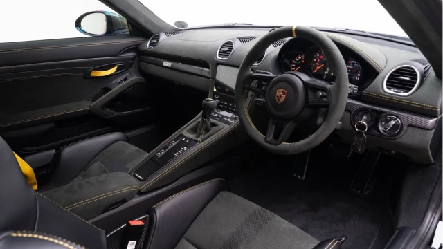 Porsche 718 (74 Reg) 4.0 GT4 RS PDK Coupe Image 2