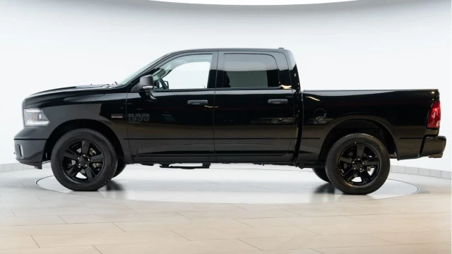 Dodge RAM 1500 (25 Reg) 5.7 V8 HEMI Classic SLT (VAT Q) Image 4