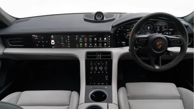 Porsche Taycan (73 Reg) 4S Cross Turismo Image 2