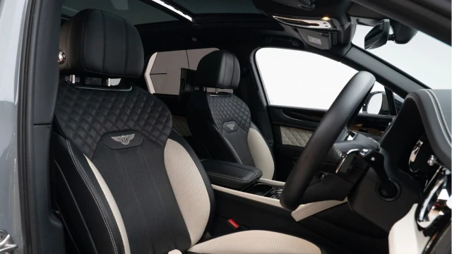Bentley Bentayga (24 Reg) 4.0 V8 S Image 3