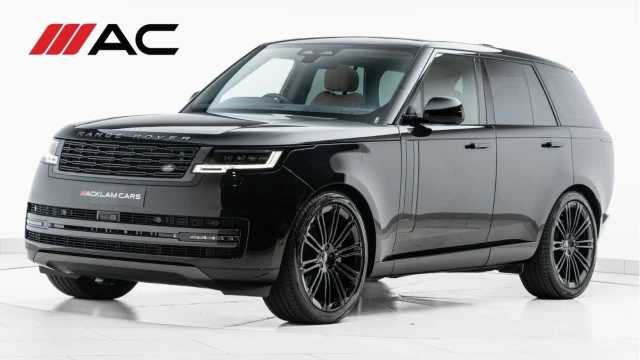 Land Rover Range Rover (24 Reg) 3.0 D300 SE (Shadow Pack) Image 1
