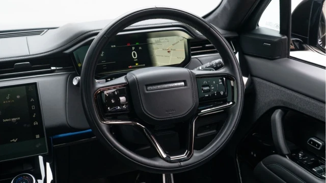 Land Rover Range Rover Sport (72 Reg) 3.0 D350 Autobiography (Black Pack) Image 7