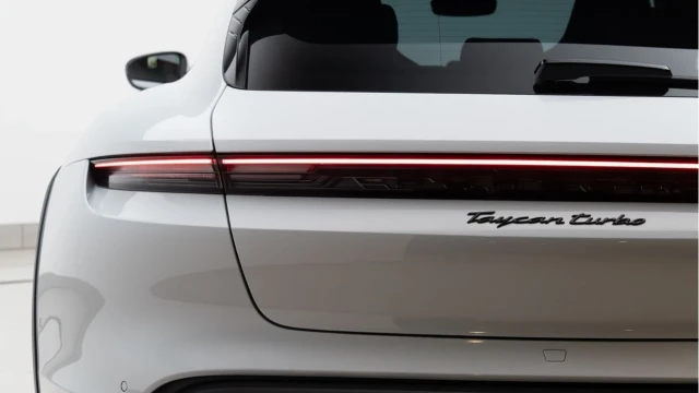 Porsche Taycan (72 Reg) Turbo Cross Turismo Image 8