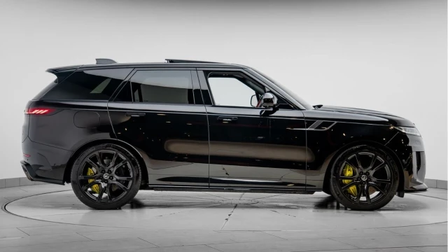 Land Rover Range Rover Sport (74 Reg) 4.4 V8 SV P635 Edition One Image 8