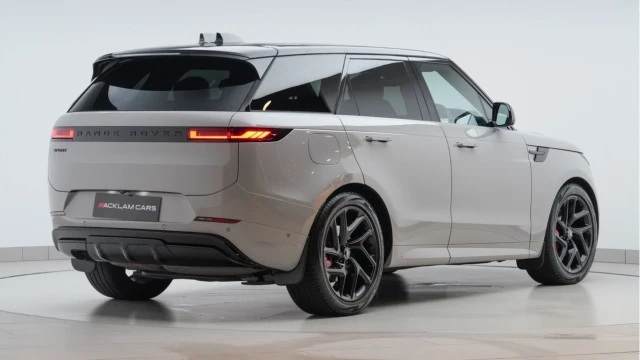 Land Rover Range Rover Sport (24 Reg) D300 Dynamic SE Image 6