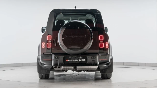 Land Rover Defender (24 Reg) 130 3.0 D300 X-Dynamic HSE (8 Seat) Image 5