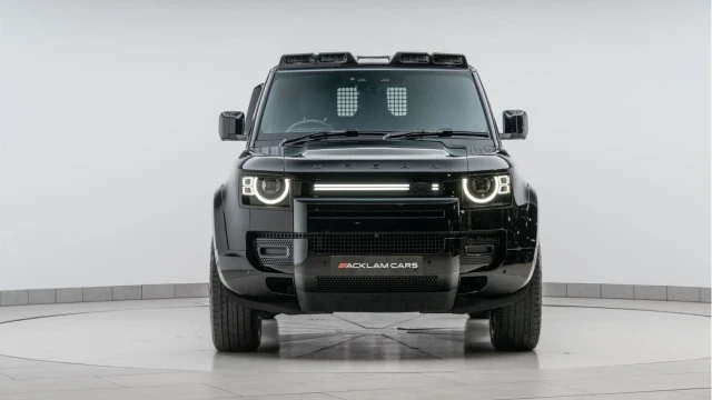 Land Rover Defender (25 Reg) 90 3.0 D250 S Hard Top Commercial (3 Seat) (Bespoke) (+VAT) Image 8