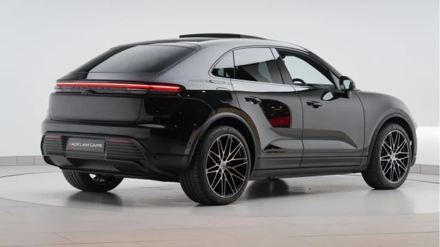 Porsche Macan (74 Reg) 4 Electric (VAT Q) Image 6