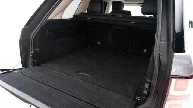 Land Rover Range Rover (70 Reg) 3.0SDV6 Westminster Image 4