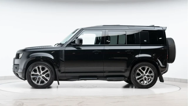Land Rover Defender (24 Reg) 110 3.0 D250 XS Edition (7 Seat) Image 7