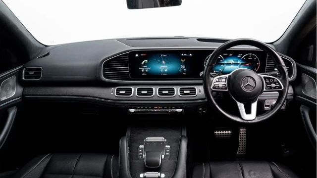 Mercedes-Benz Gls (22 Reg) 2.9 GLS400D Night Edition Executive 4Matic Image 2