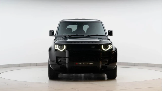 Land Rover Defender (25 Reg) 110 3.0 D250 X-Dynamic HSE Hard Top (6 Seat) (+VAT) Image 7