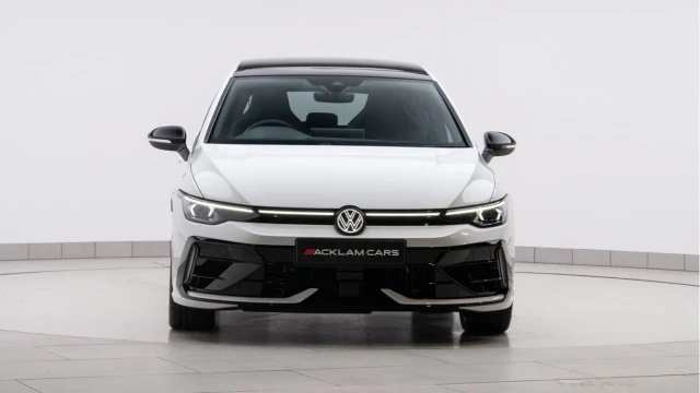 Volkswagen Golf (74 Reg) R 2.0TSI Black Edition 4Motion DSG (VAT Q) Image 5