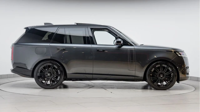 Land Rover Range Rover (74 Reg) 3.0 D350 Autobiography (VAT Q) Image 5