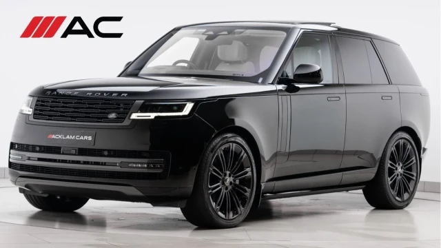 Land Rover Range Rover (22 Reg) 4.4 V8 P530 First Edition Image 1