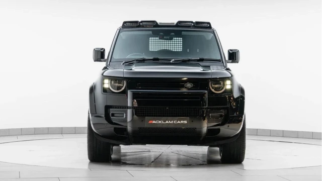 Land Rover Defender (24 Reg) 90 3.0 D250 Hard Top Commercial (3 Seat) (Bespoke) (+VAT) Image 7
