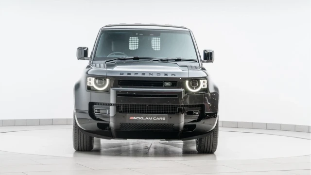 Land Rover Defender (25 Reg) 90 3.0 D350 X-Dynamic HSE Hard Top Commercial (3 Seat) (+VAT) Image 7