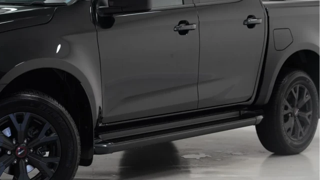 Isuzu D-Max (24 Reg) 1.9 V-Cross Image 5