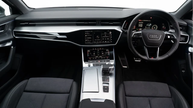 Audi A6 (73 Reg) 2.0 40TDI S-Line Quattro Avant Image 2
