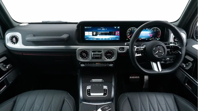 Mercedes-Benz G Class (25 Reg) G450D 3.0 AMG Line Premium Plus (Manufaktur) Image 2