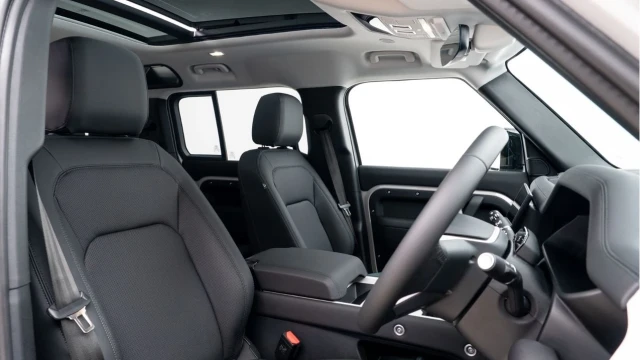 Land Rover Defender (75 Reg) 110 3.0 D250 S (Bespoke) Image 3