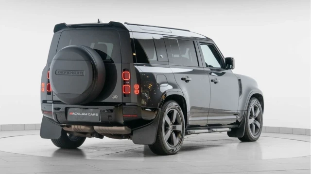 Land Rover Defender (72 Reg) 110 3.0 D250 X-Dynamic SE (Black Pack) Image 6
