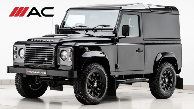 Land Rover Defender (15 Reg) 90 2.2TD XS Hard Top (No VAT) Image 1