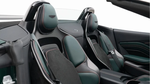 Aston Martin Vantage (23 Reg) 5.2 V12 Roadster Image 3