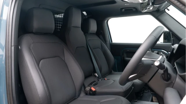 Land Rover Defender (25 Reg) 90 3.0 D250 S Hard Top Commercial (3 Seat) (+VAT) Image 3