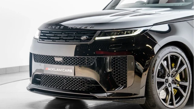 Land Rover Range Rover Sport (74 Reg) 4.4 V8 SV P635 Edition One Image 6