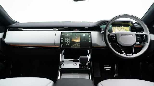 Land Rover Range Rover Sport (75 Reg) 3.0 D300 Dynamic SE (VAT Q) Image 2