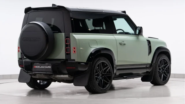 Land Rover Defender (23 Reg) 90 3.0 D300 75th Limited Edition Image 5