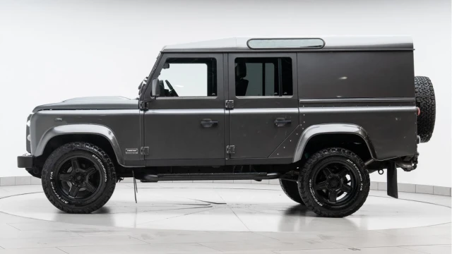 Land Rover Defender (65 Reg) Twisted 110 2.2TD XS Utility Wagon (5 Seat) Image 3