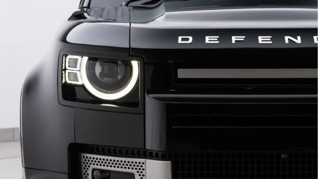 Land Rover Defender (22 Reg) 110 3.0 D250 XS Edition Image 7